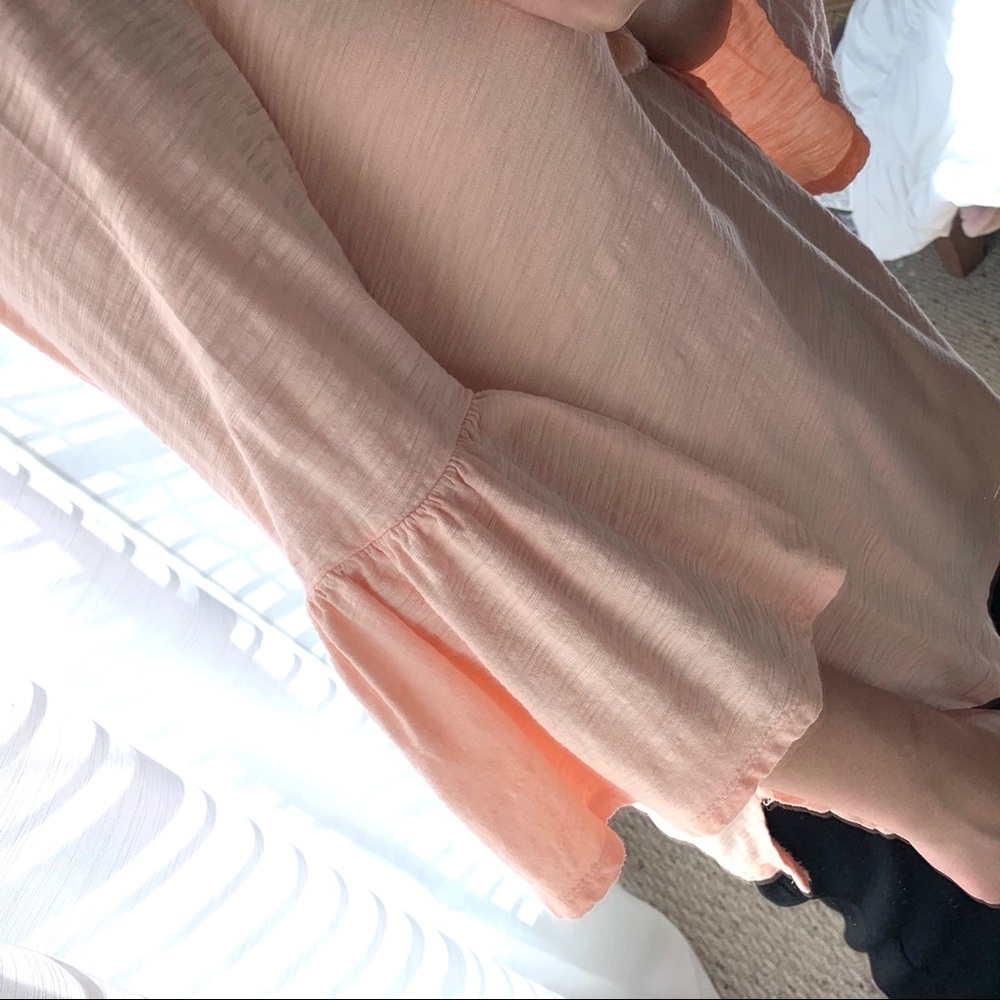 SOLD!•Blush Top• - Picture 2 of 6